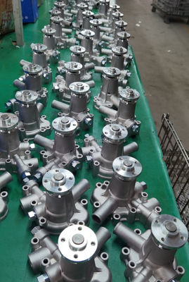 Nuova pompa d'acqua 145017390 127x140x152mm per motori diesel 403C 403D