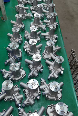 Nuova pompa d'acqua 145017390 127x140x152mm per motori diesel 403C 403D